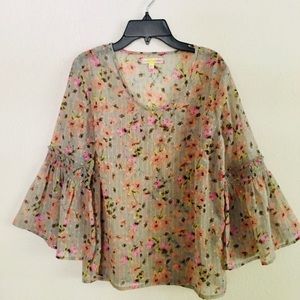 Gray floral blouse bell sleeve blouse. Size small.